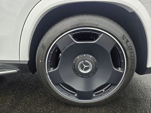 New 2026 Mercedes-Benz GLS 63 AMG 4MATIC image 23