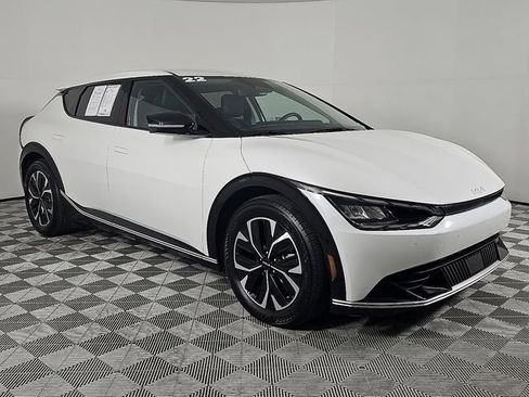 Used 2022 Kia EV6 Wind image 3