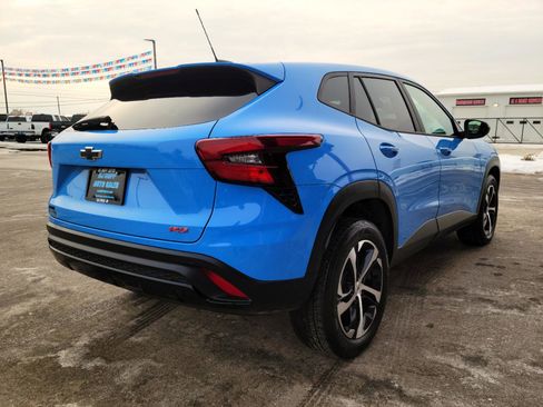 Used 2024 Chevrolet Trax RS image 4