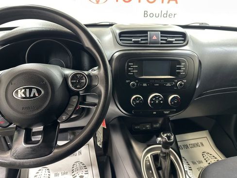 Used 2016 Kia Soul + image 27