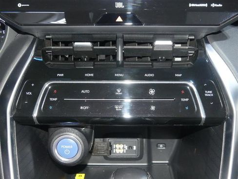 Used 2021 Toyota Venza Limited w/ Advanced Technology Package image 38