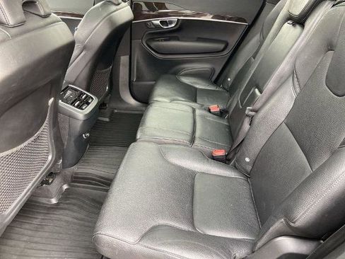 Used 2019 Volvo XC90 T6 Momentum w/ Protection Package Premier image 22