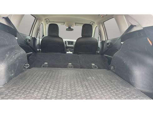 Used 2019 Jeep Compass Latitude w/ Cold Weather Group AWD/4WD image 13