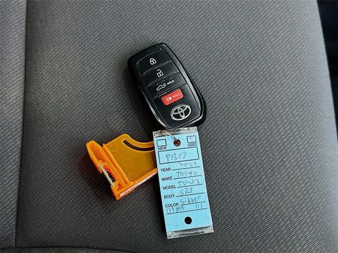 Used 2024 Toyota Tundra SR5 image 33