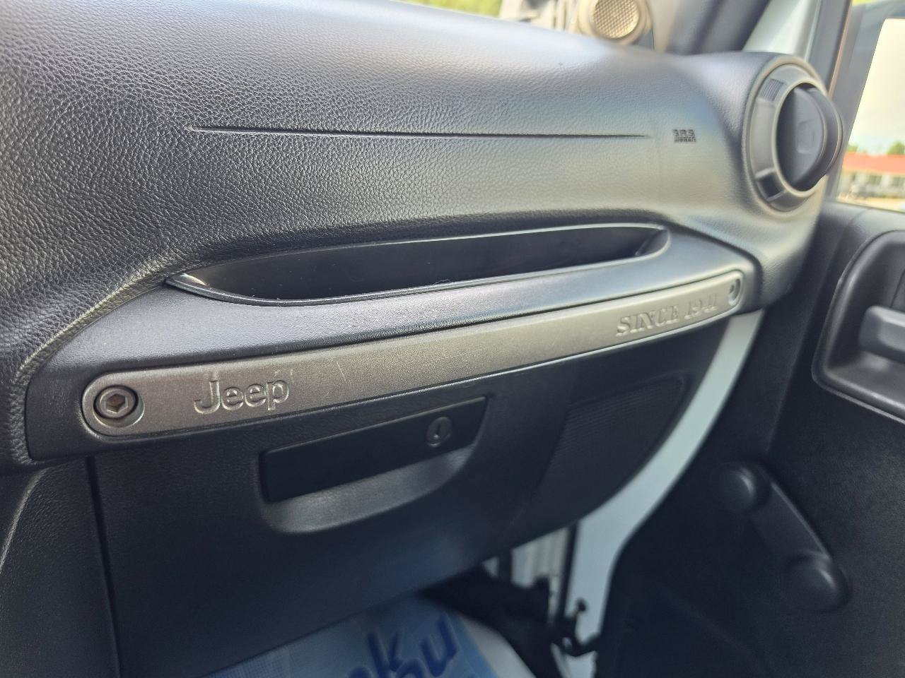 Used 2013 Jeep Wrangler Unlimited Sport AWD/4WD image 13