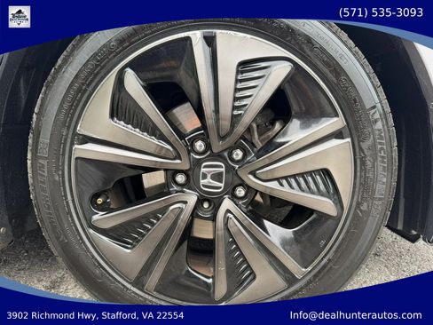 Used 2018 Honda Civic EX image 5