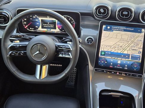 Used 2024 Mercedes-Benz GLC 300 4MATIC image 33