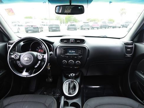 Used 2016 Kia Soul + w/ Designer's Package FWD image 28