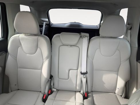 New 2025 Volvo XC90 B6 Plus w/ Protection Package Premier image 13