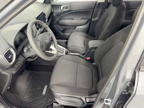 New 2026 Hyundai Venue SE image 5