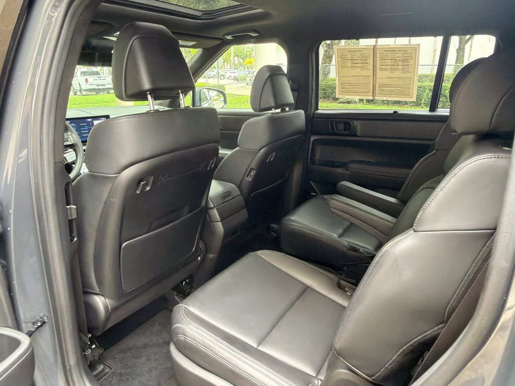 Used 2024 Hyundai Santa Fe Calligraphy FWD image 47
