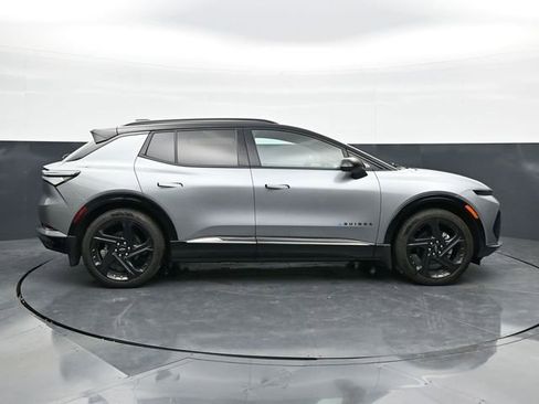 Used 2024 Chevrolet Equinox EV RS w/ Active Safety Package 3 FWD image 8