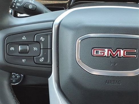 Used 2025 GMC Sierra 2500 SLT w/ SLT Convenience Package AWD/4WD image 6