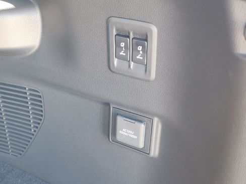 Used 2026 Lexus GX 550 w/ Cold Area Package AWD/4WD image 34