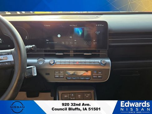 Used 2025 Hyundai Kona SEL FWD image 22
