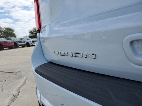 New 2026 GMC Yukon XL Denali w/ Sun & Power Step Package image 8