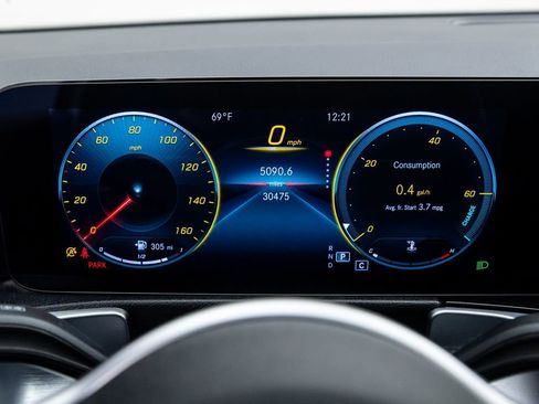 Used 2022 Mercedes-Benz GLB 250 4MATIC image 24