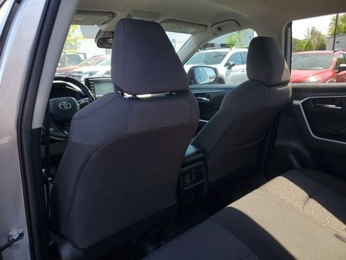 Used 2020 Toyota RAV4 XLE w/ All Weather Liner Package FWD image 11