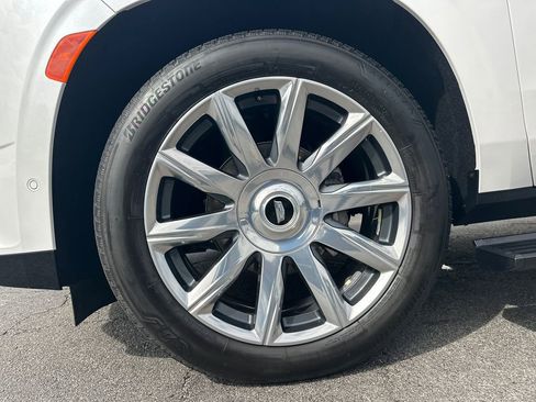 Used 2021 Cadillac Escalade Premium Luxury Platinum image 11