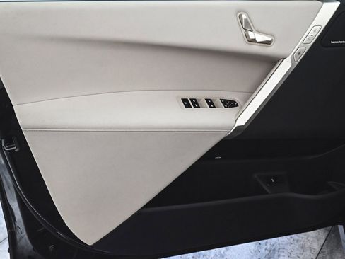 Used 2023 BMW iX xDrive50 w/ Convenience Package image 6