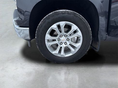 Used 2024 Chevrolet Silverado 1500 LTZ image 33