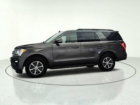 Used 2020 Ford Expedition XLT w/ Equipment Group 201A AWD/4WD image 3