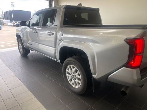 Certified 2024 Toyota Tacoma SR5 image 8