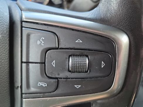 Used 2022 Chevrolet Silverado 1500 LT AWD/4WD image 20