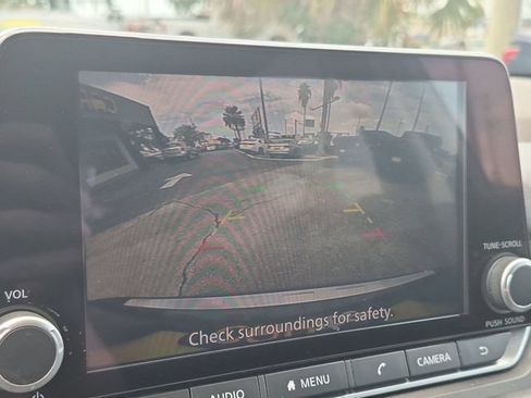 Used 2023 Nissan Rogue SV FWD image 16