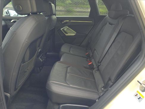Used 2023 Audi Q3 2.0T Premium w/ Convenience Package image 8