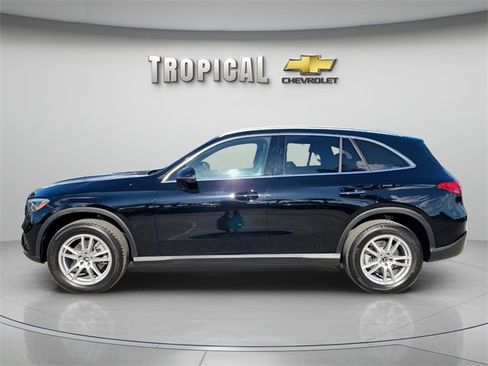 Used 2023 Mercedes-Benz GLC 300 4MATIC w/ Exclusive Trim Package image 2