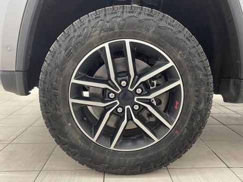 Used 2021 Jeep Grand Cherokee Trailhawk w/ Trailhawk Luxury Group AWD/4WD image 8