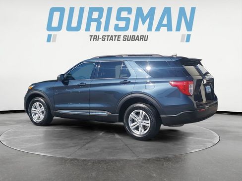 Used 2023 Ford Explorer XLT AWD/4WD image 4