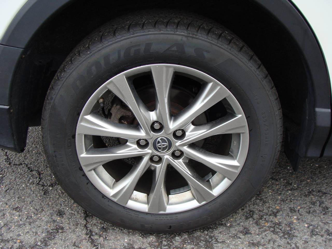 Used 2016 Toyota RAV4 Limited AWD/4WD image 35