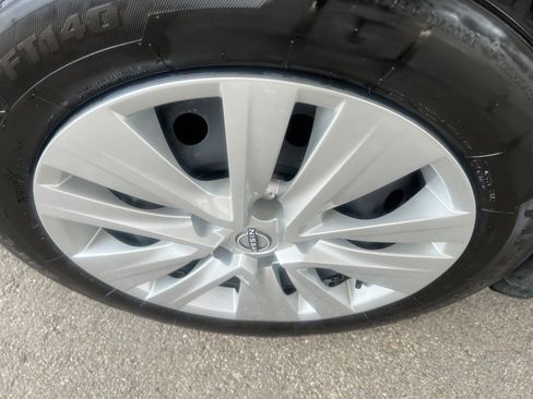 Certified 2025 Nissan Sentra S FWD image 37