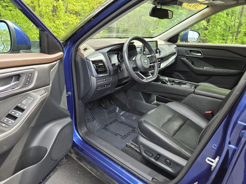 Used 2021 Nissan Rogue SL FWD image 12