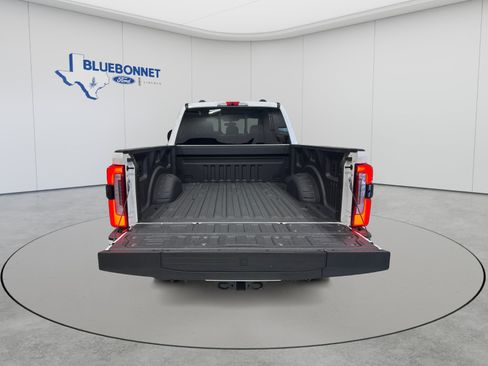 Used 2025 Ford F250 Platinum AWD/4WD image 23