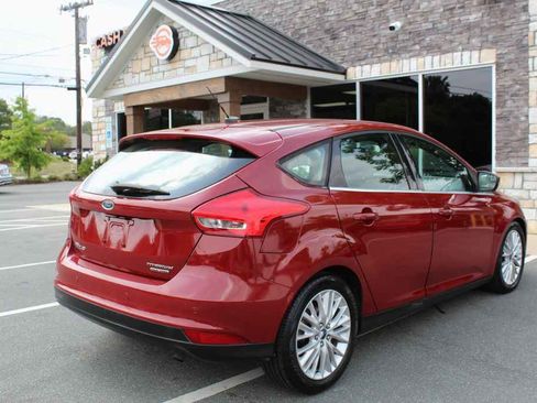 Used 2015 Ford Focus Titanium FWD image 5