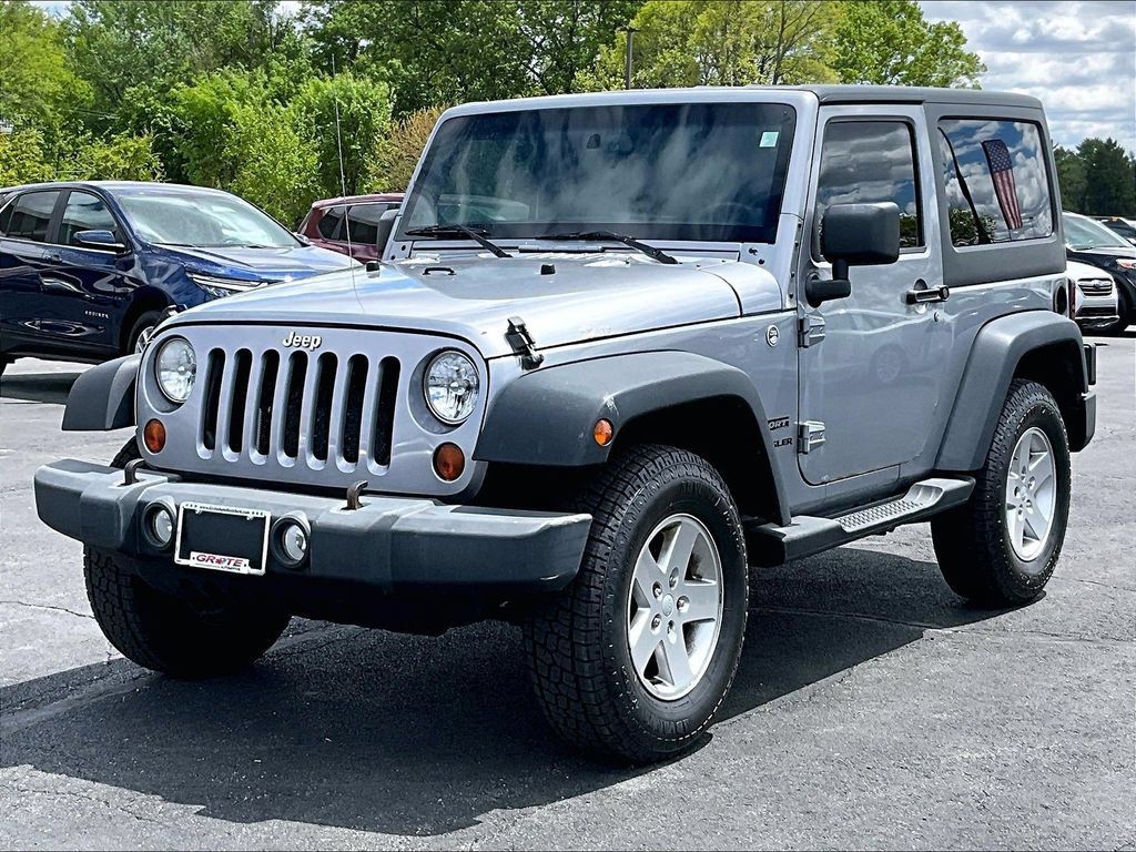Used 2013 Jeep Wrangler Sport AWD/4WD image 32