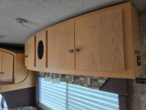 Used 2006 Ford E-450 and Econoline 450 RWD image 23