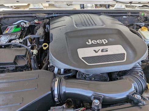 Used 2014 Jeep Wrangler Unlimited Sport w/ Quick Order Package 23S AWD/4WD image 27