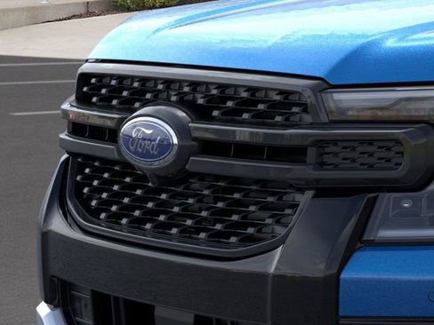 New 2025 Ford Ranger Lariat w/ FX4 Off-Road Package image 17