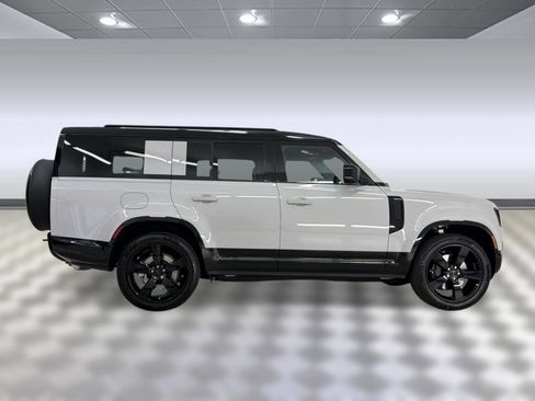 New 2026 Land Rover Defender 130 X-Dynamic SE AWD/4WD image 8
