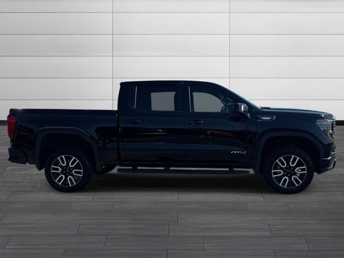 Used 2024 GMC Sierra 1500 AT4 w/ Technology Package AWD/4WD image 3