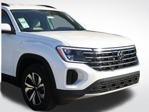 New 2026 Volkswagen Atlas SE image 3
