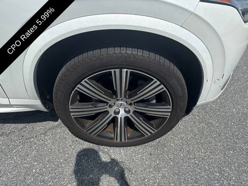 Used 2025 Volvo XC90 T8 Ultra w/ Protection Package Premier AWD/4WD image 2