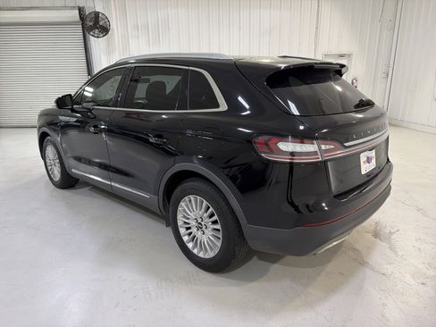 Used 2019 Lincoln Nautilus FWD image 3