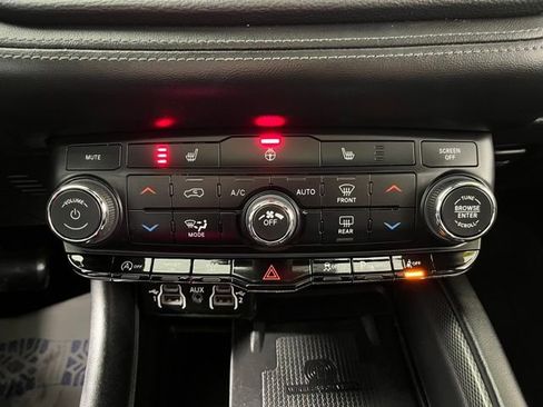 Used 2022 Dodge Durango GT image 30