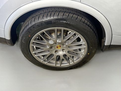 Used 2017 Porsche Cayenne S w/ Premium Plus Package image 32