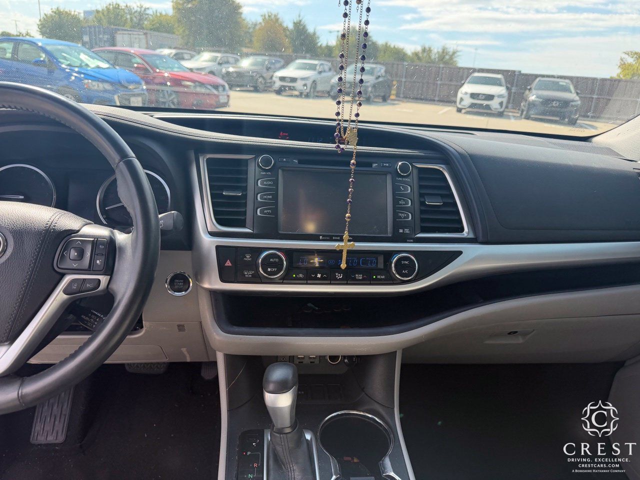 Used 2019 Toyota Highlander XLE FWD image 19